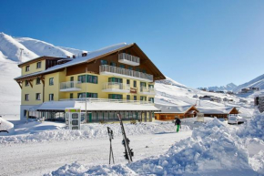  Hotel Garni Kristall  Кютай